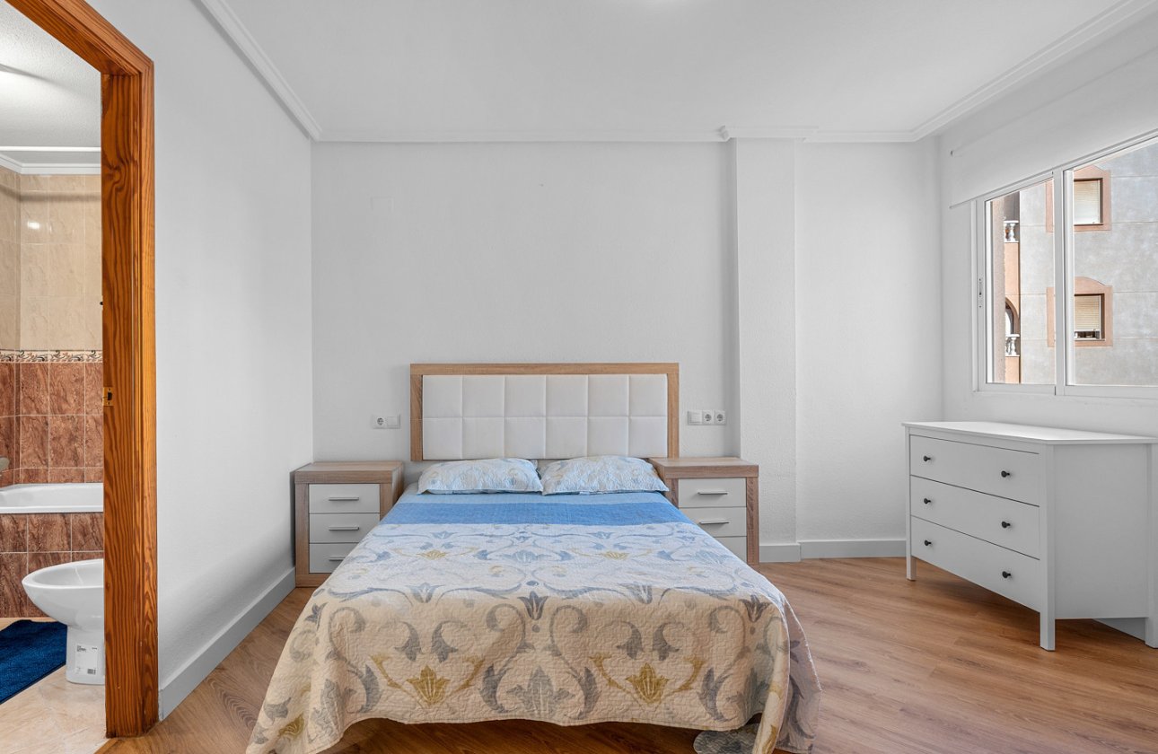 Resale - Apartment -
Torrevieja - Costa Blanca