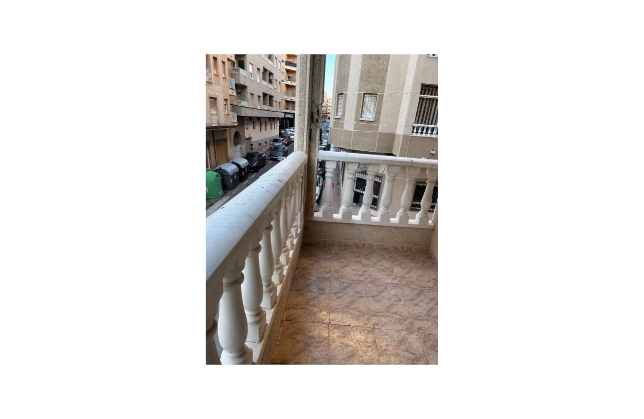 Resale - Apartment -
Torrevieja - Costa Blanca