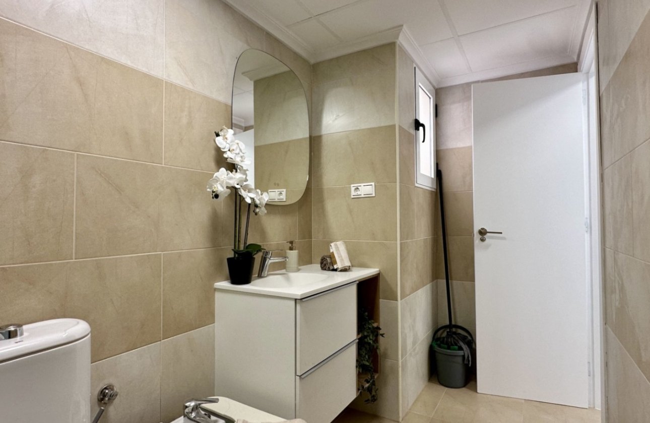 Resale - Apartment -
Torrevieja - Costa Blanca