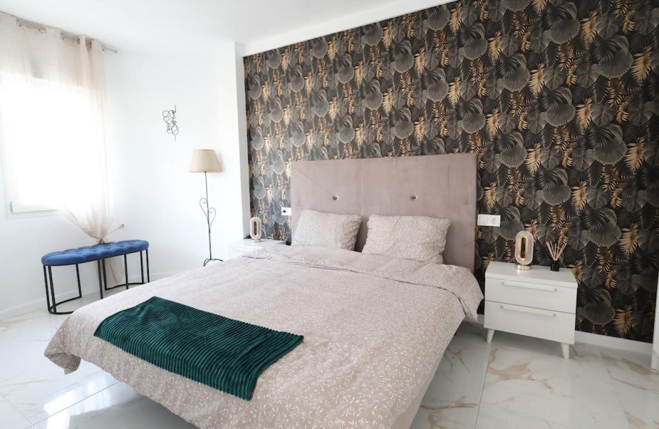 Resale - Apartment -
Torrevieja - Costa Blanca