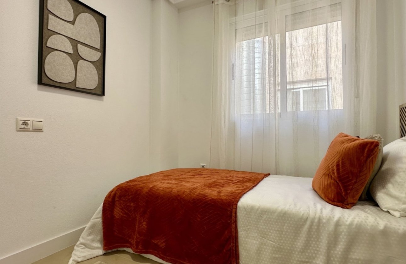 Resale - Apartment -
Torrevieja - Costa Blanca