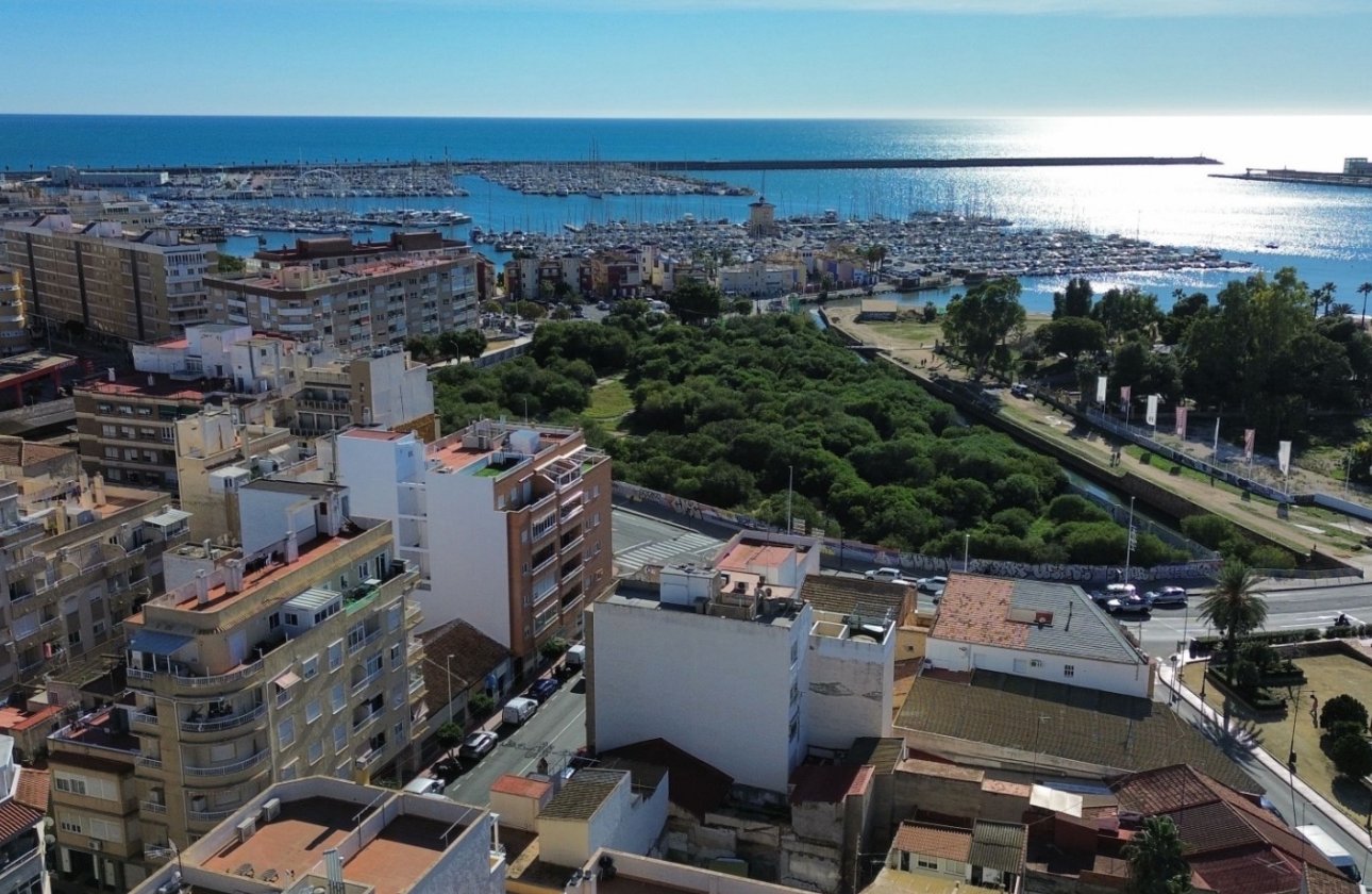 Resale - Apartment -
Torrevieja - Costa Blanca