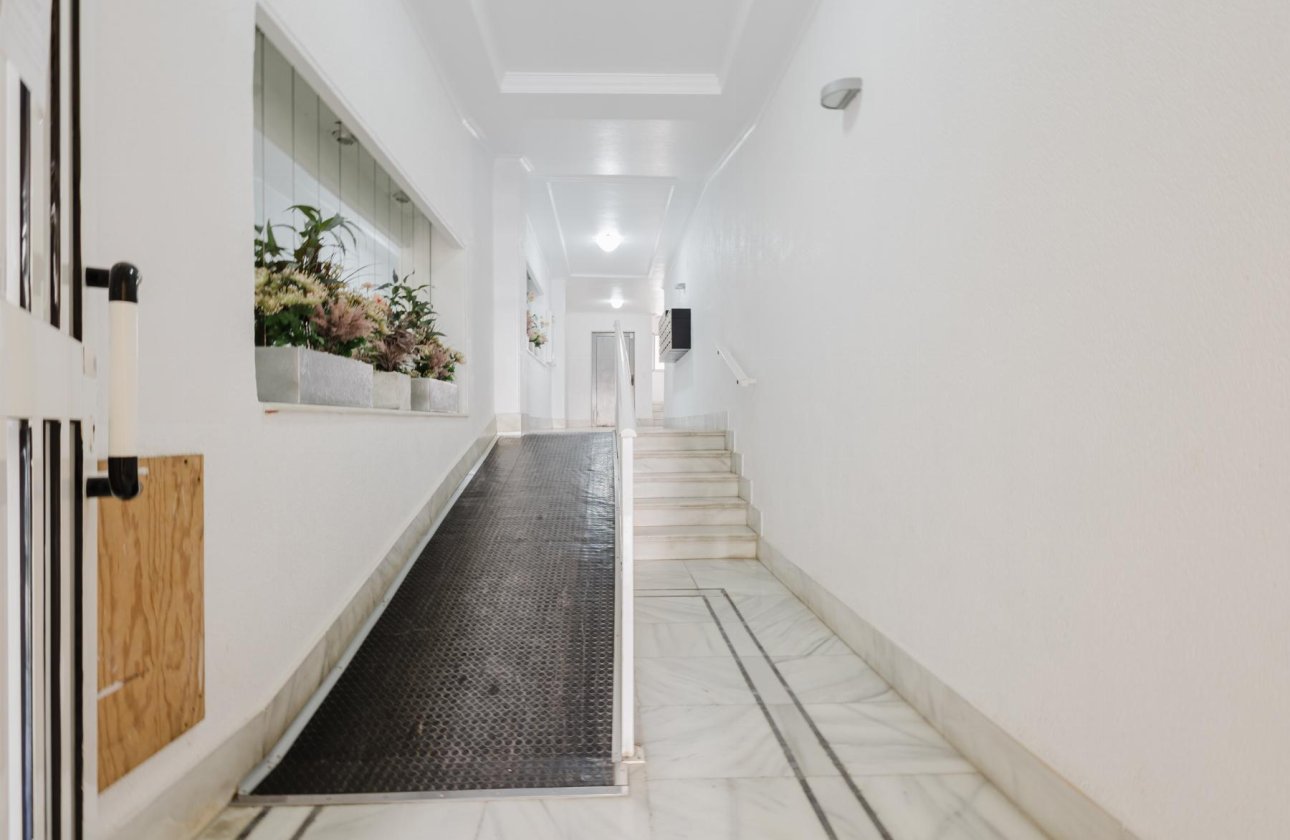 Resale - Apartment -
Torrevieja - Costa Blanca