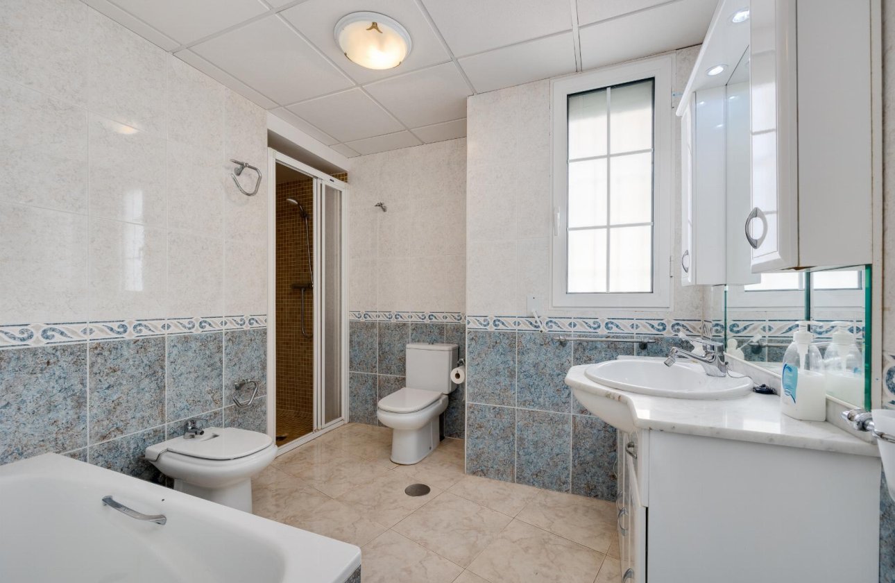 Resale - Apartment -
Torrevieja - Costa Blanca