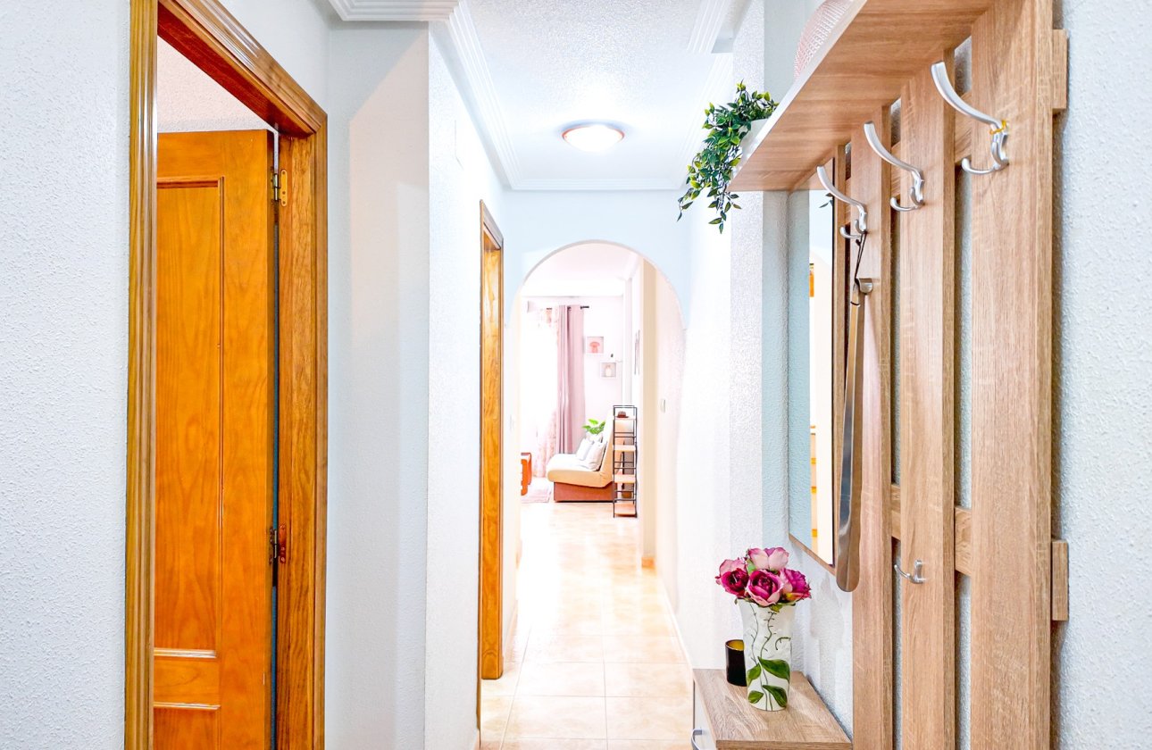 Resale - Apartment -
Torrevieja - Costa Blanca