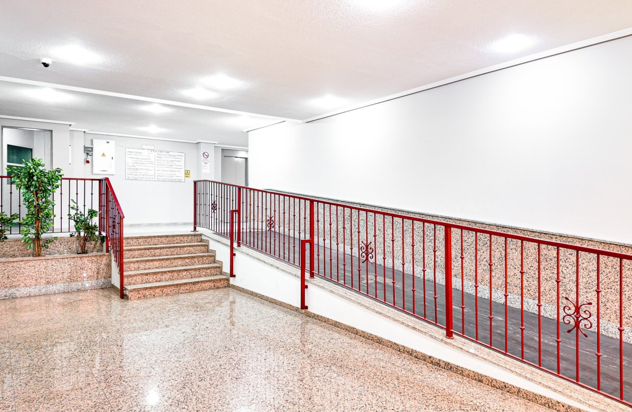 Resale - Apartment -
Torrevieja - Costa Blanca