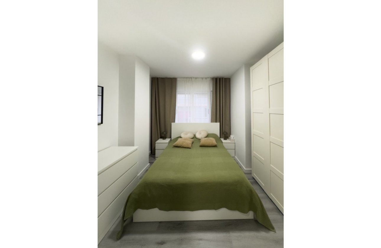 Resale - Apartment -
Torrevieja - Costa Blanca