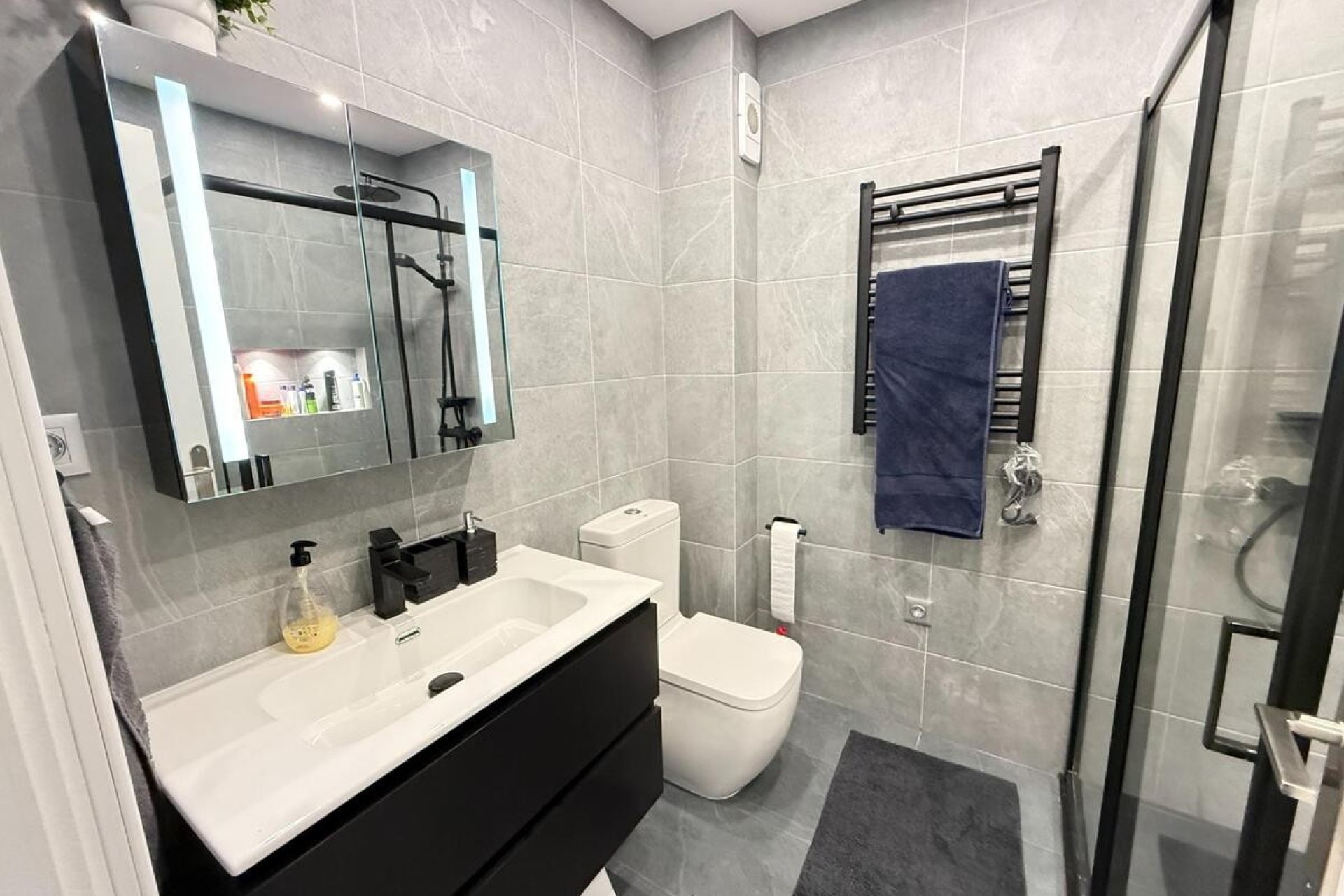 Resale - Apartment -
Torrevieja - Costa Blanca