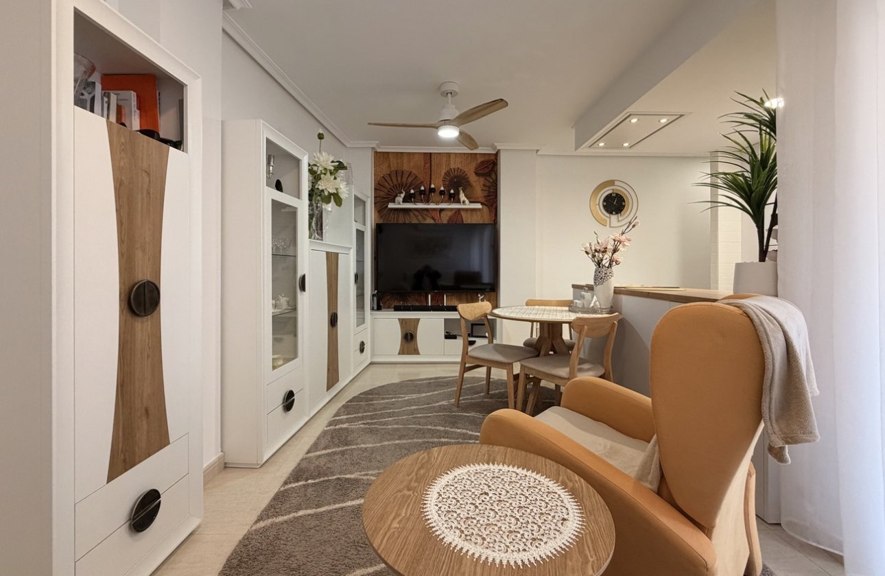 Resale - Apartment -
Torrevieja - Costa Blanca