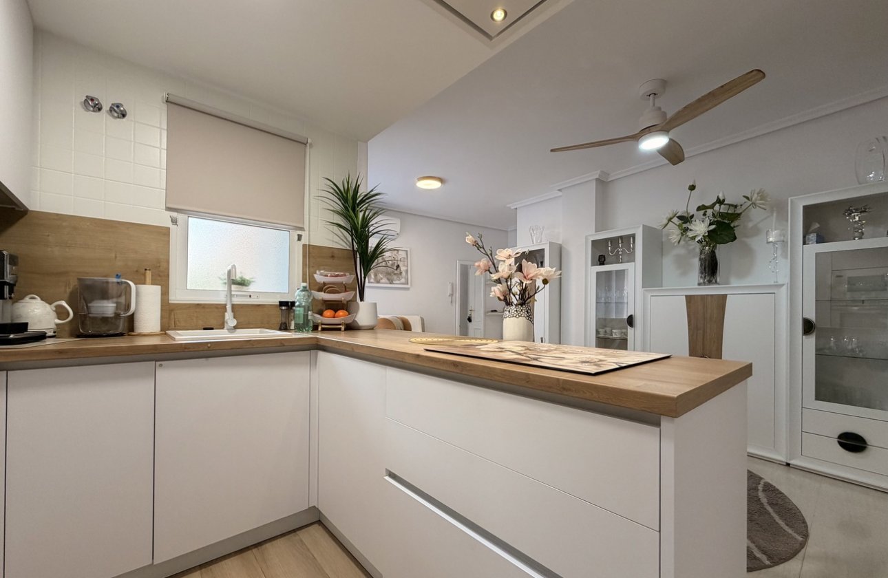 Resale - Apartment -
Torrevieja - Costa Blanca