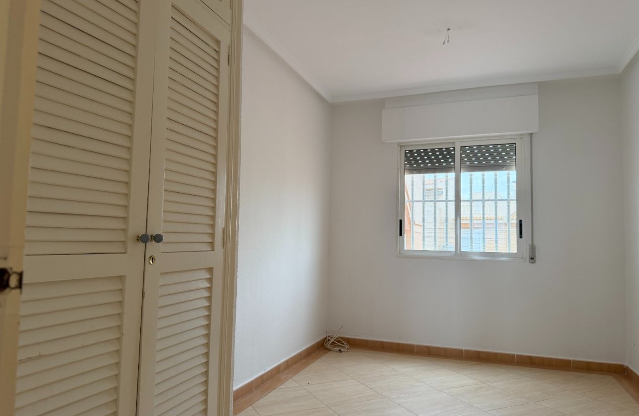 Resale - Apartment -
Torrevieja - Costa Blanca