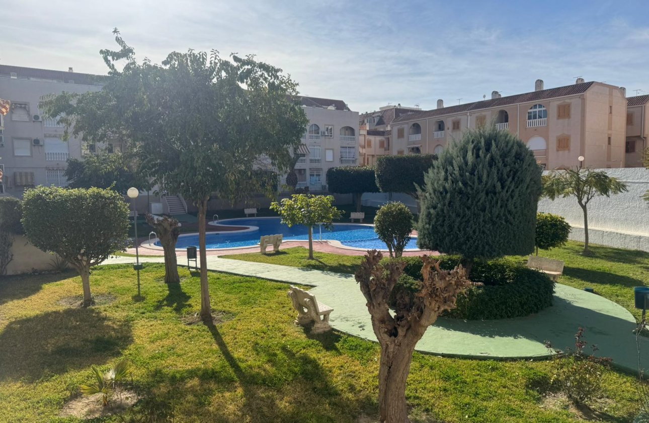 Resale - Apartment -
Torrevieja - Costa Blanca