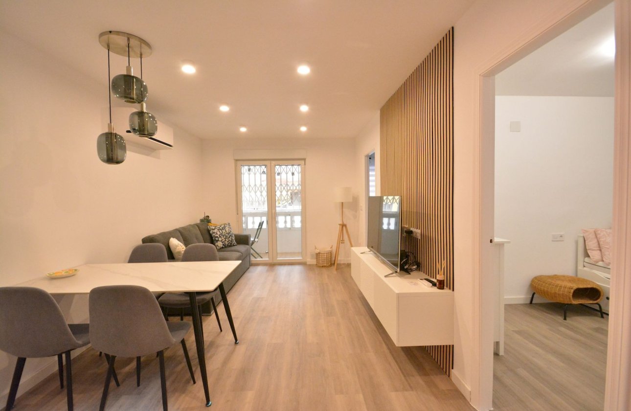 Resale - Apartment -
Torrevieja - Costa Blanca