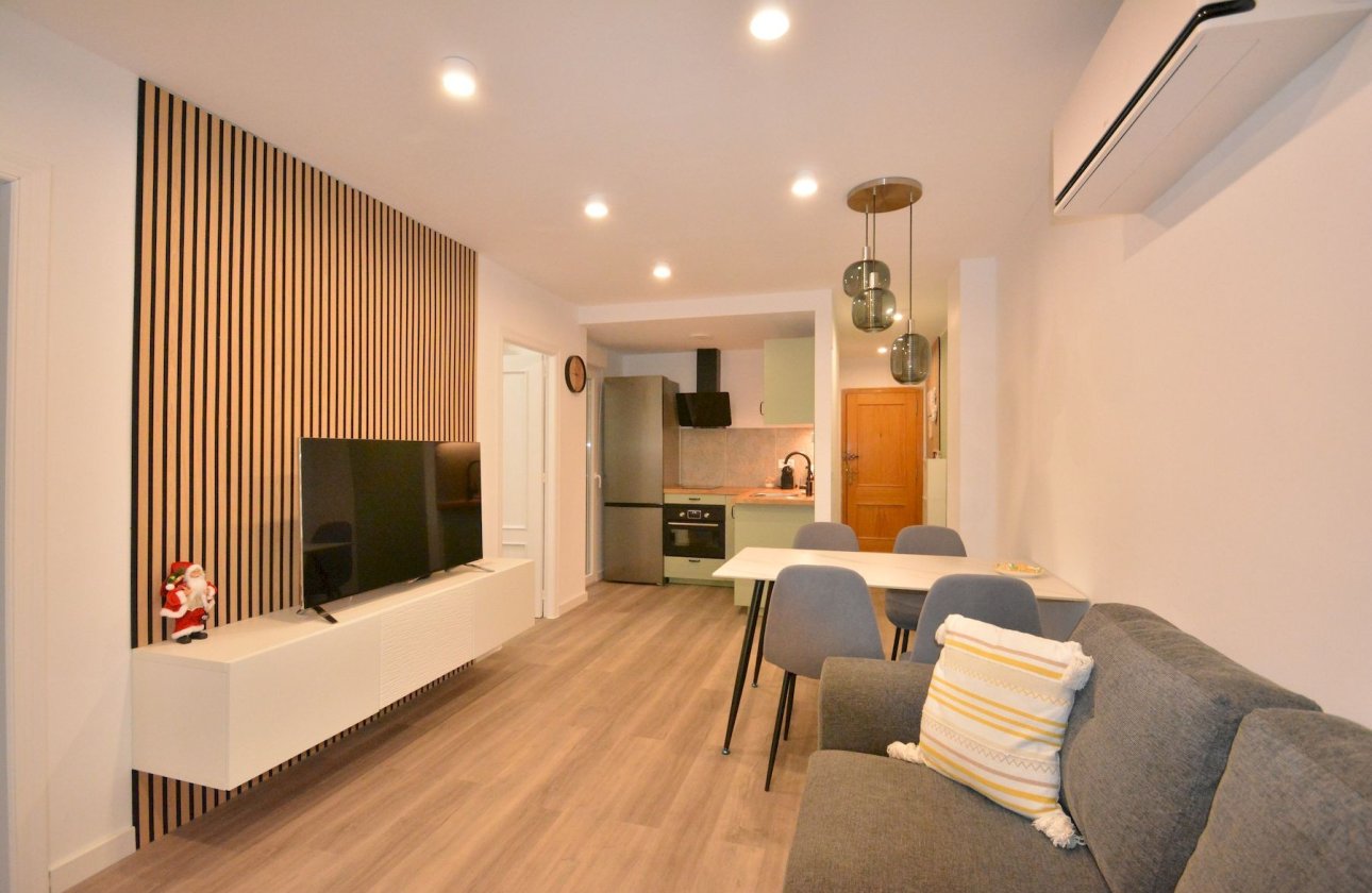 Resale - Apartment -
Torrevieja - Costa Blanca