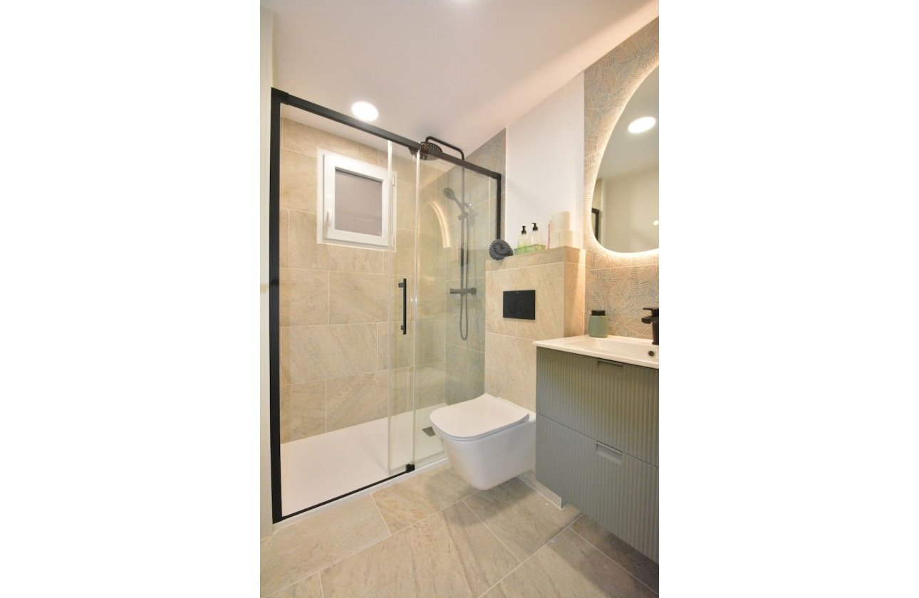 Resale - Apartment -
Torrevieja - Costa Blanca