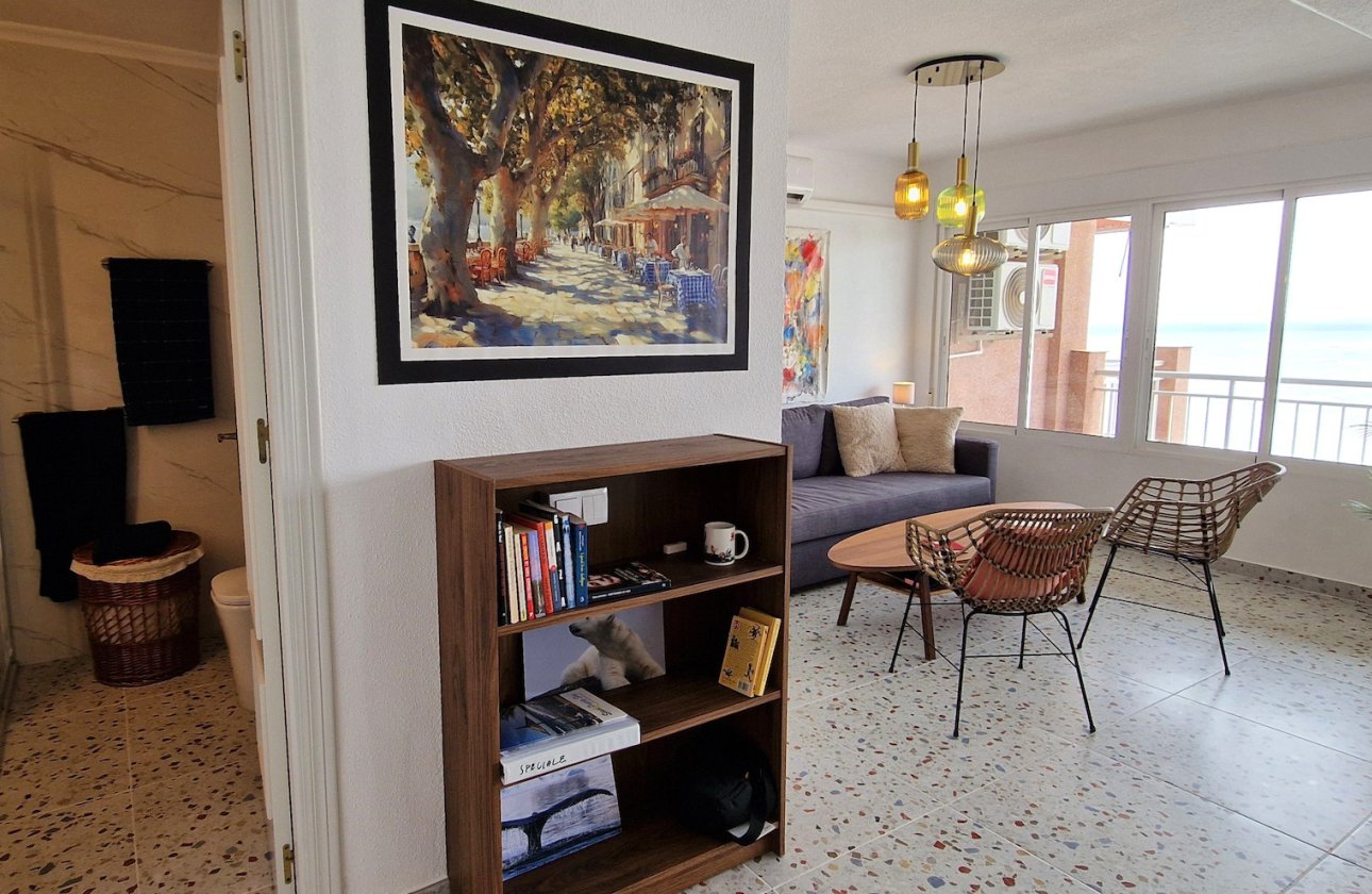 Resale - Apartment -
Torrevieja - Costa Blanca