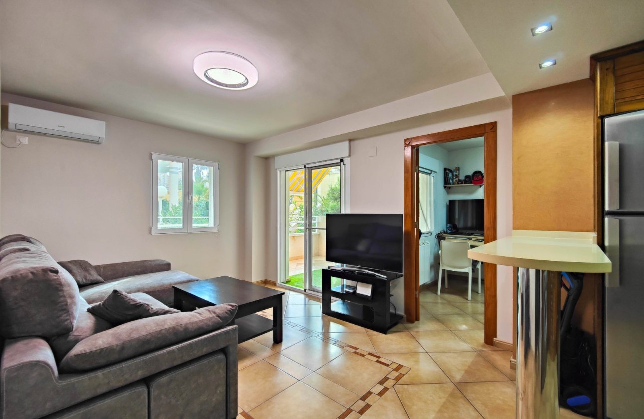 Resale - Apartment -
Torrevieja - Costa Blanca