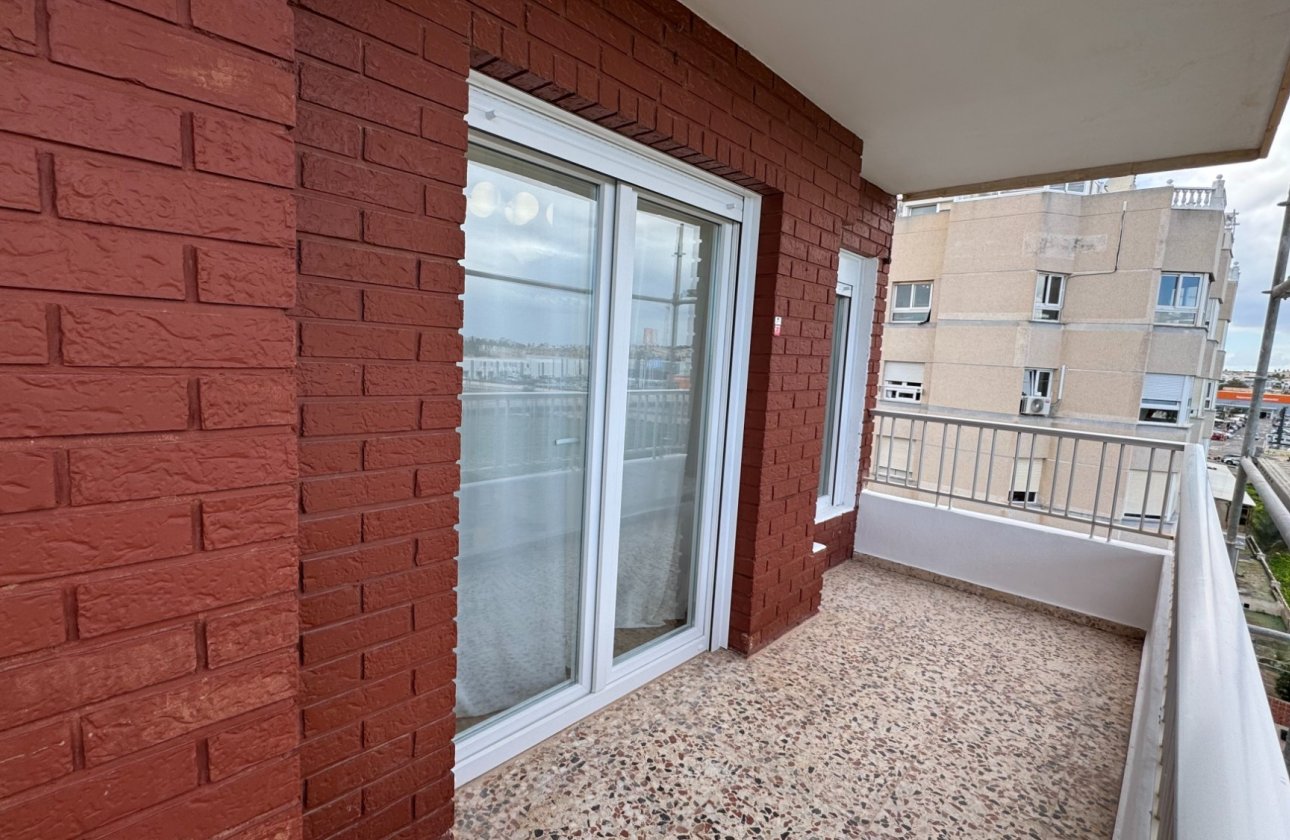 Resale - Apartment -
Torrevieja - Costa Blanca