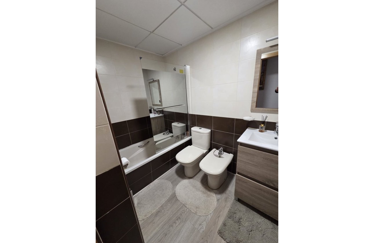 Resale - Apartment -
Torrevieja - Costa Blanca