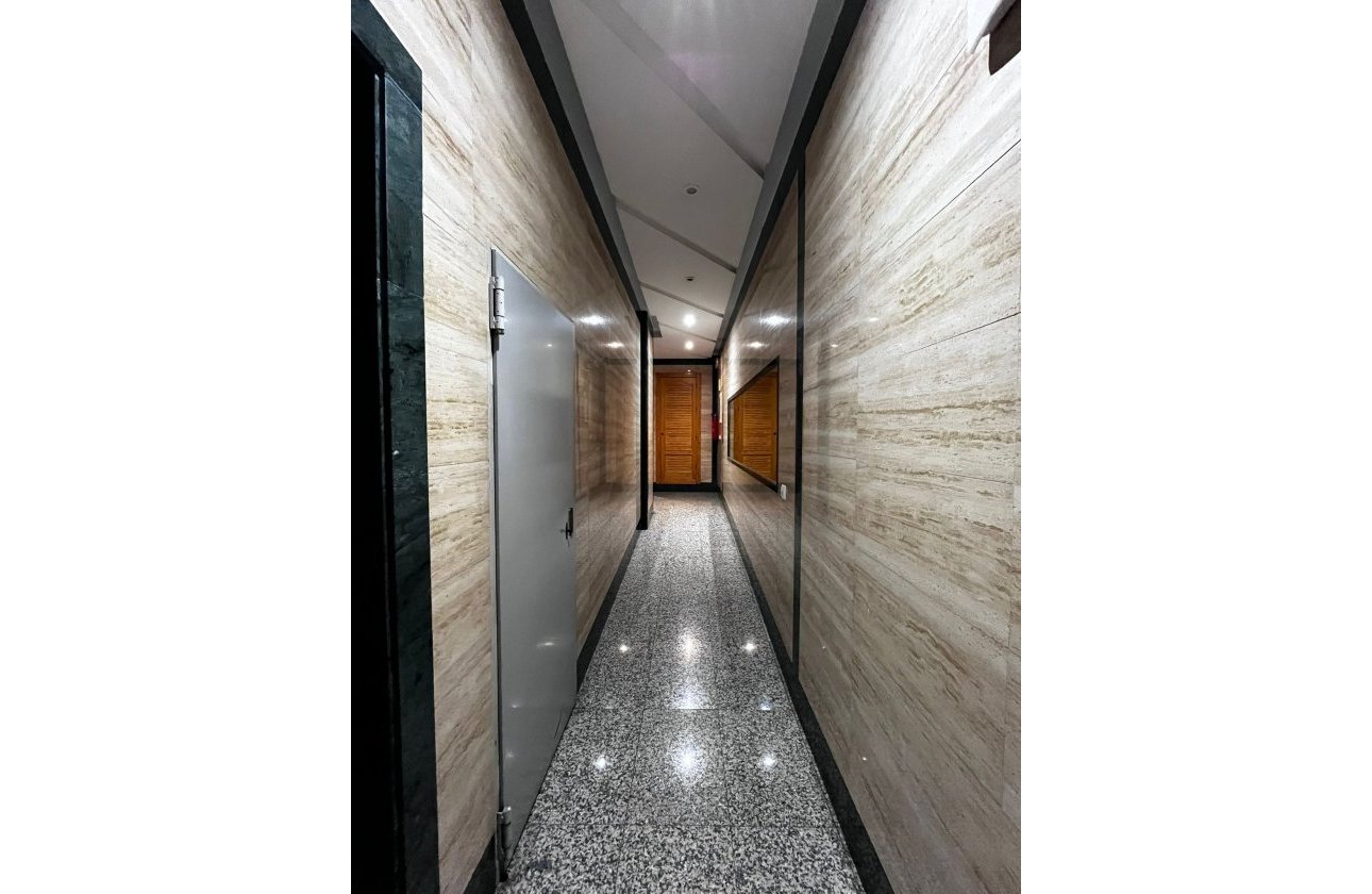 Resale - Apartment -
Torrevieja - Costa Blanca