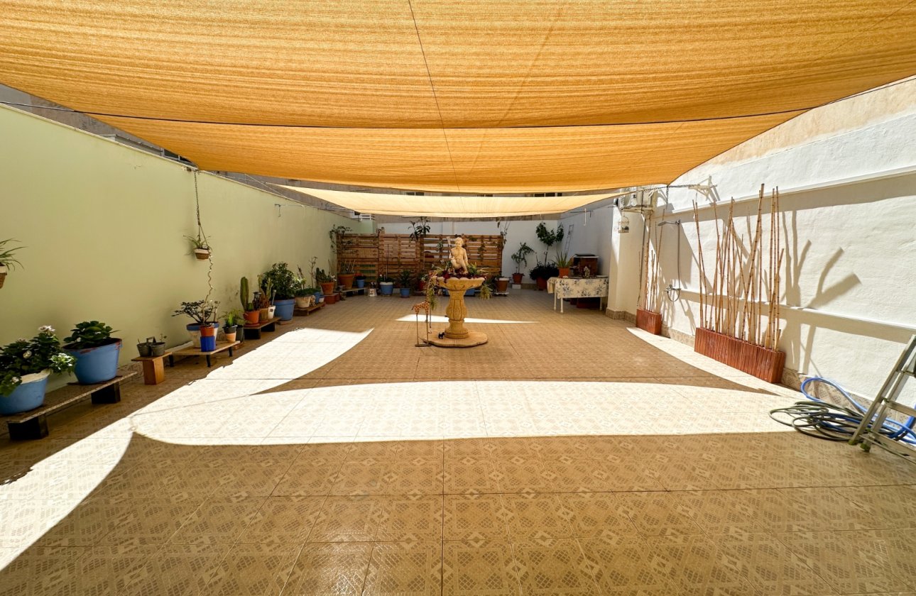 Resale - Apartment -
Torrevieja - Costa Blanca