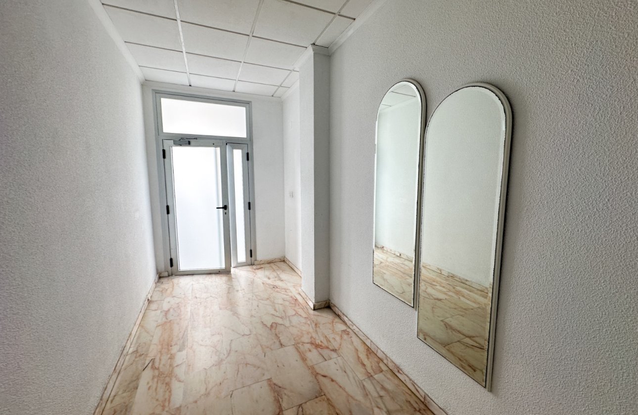 Resale - Apartment -
Torrevieja - Costa Blanca