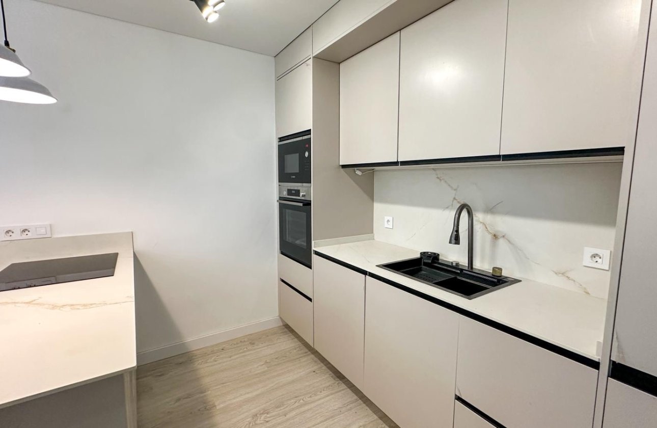 Resale - Apartment -
Torrevieja - Costa Blanca