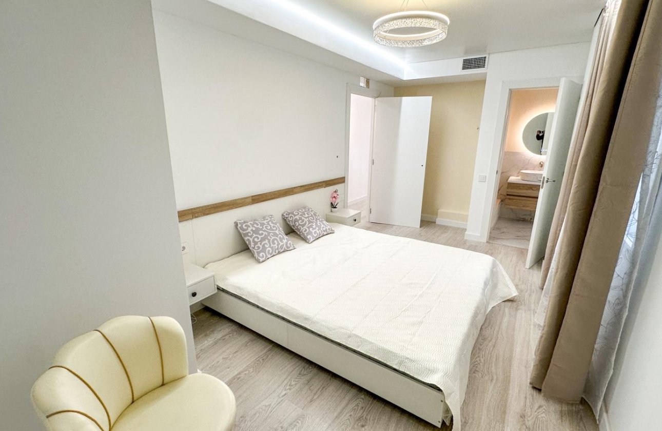 Resale - Apartment -
Torrevieja - Costa Blanca