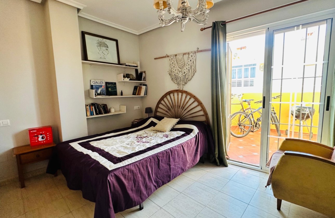 Resale - Apartment -
Torrevieja - Costa Blanca