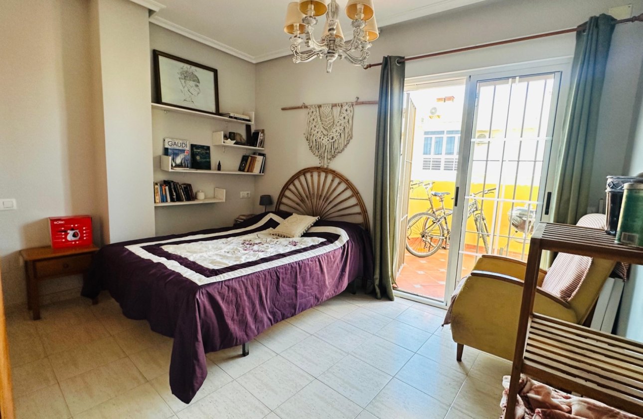 Resale - Apartment -
Torrevieja - Costa Blanca