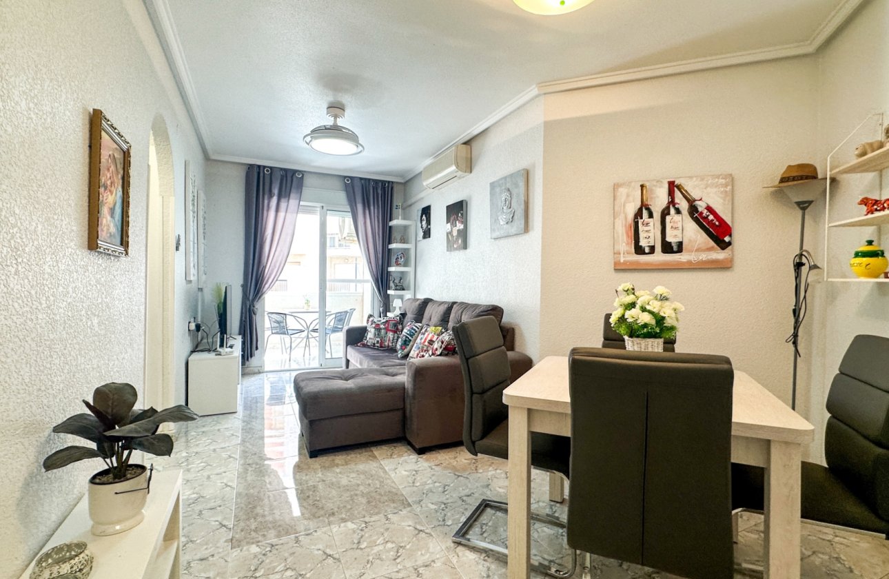 Resale - Apartment -
Torrevieja - Costa Blanca