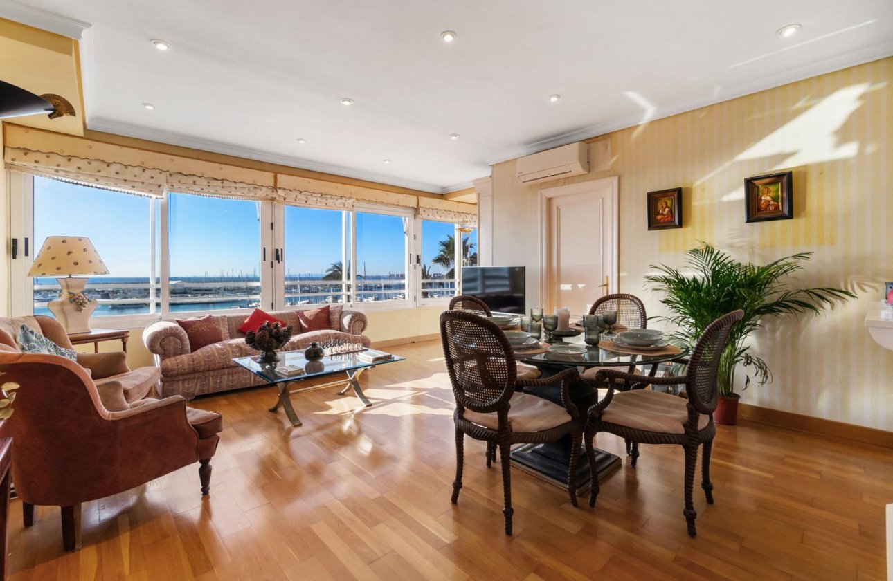 Resale - Apartment -
Torrevieja - Costa Blanca