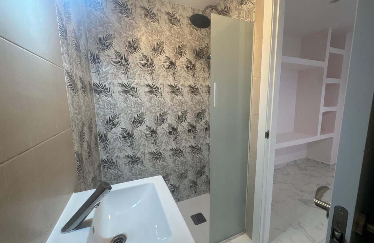 Resale - Apartment -
Torrevieja - Costa Blanca