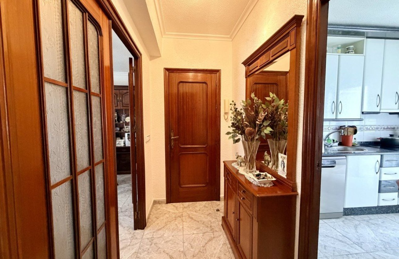 Resale - Apartment -
Torrevieja - Costa Blanca