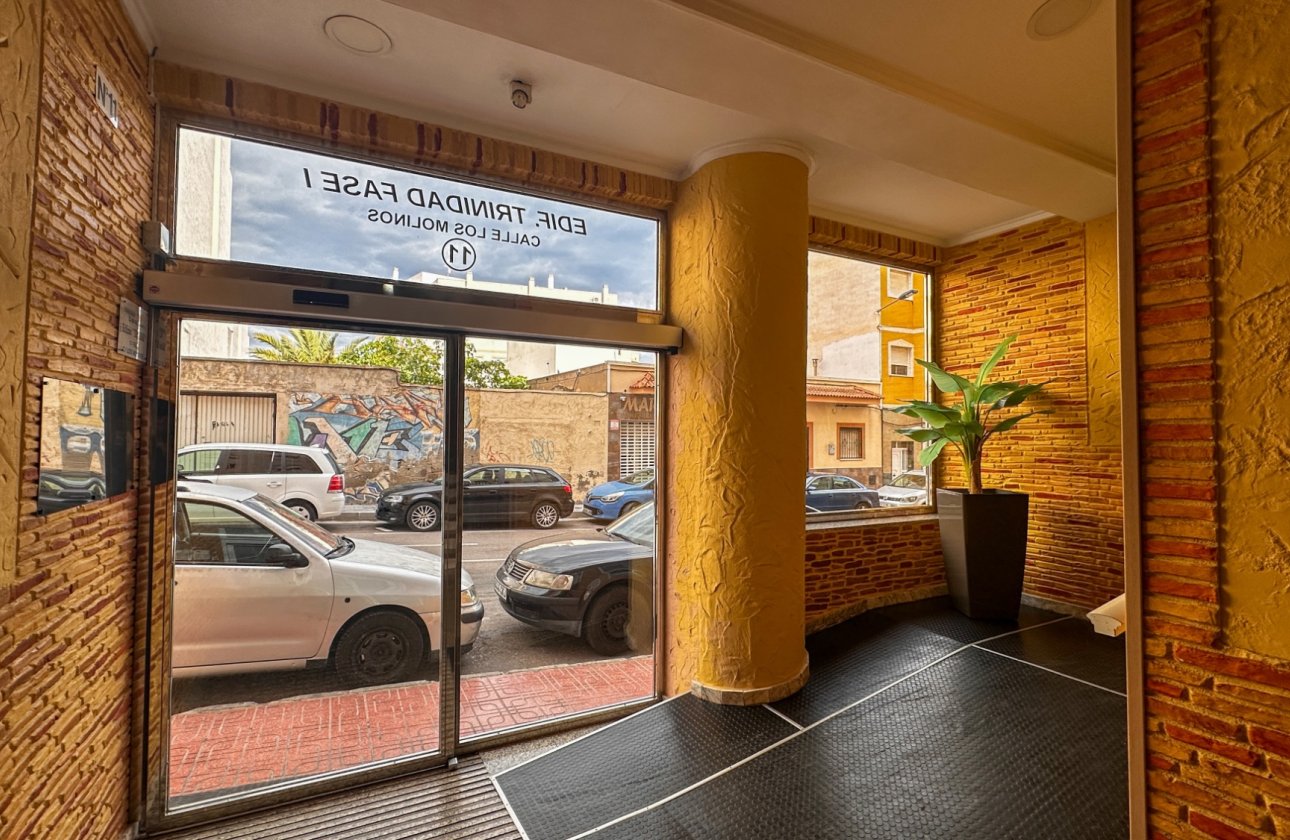Resale - Apartment -
Torrevieja - Costa Blanca