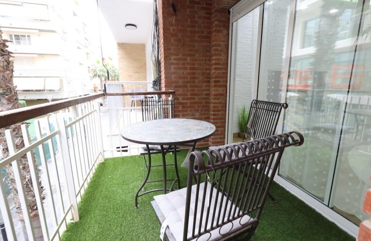 Resale - Apartment -
Torrevieja - Costa Blanca