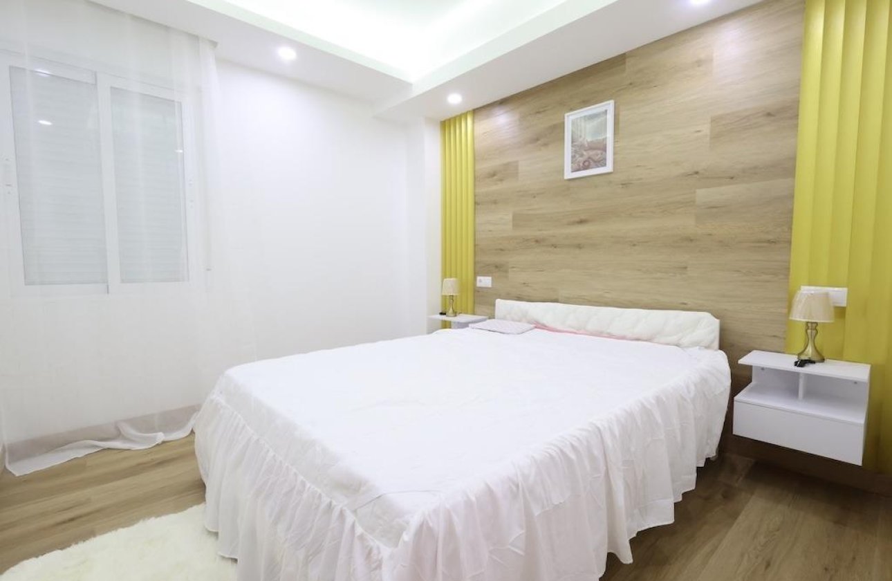 Resale - Apartment -
Torrevieja - Costa Blanca