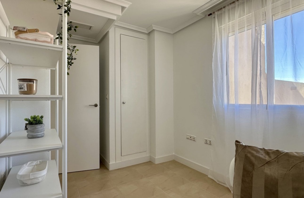 Resale - Apartment -
Torrevieja - Costa Blanca