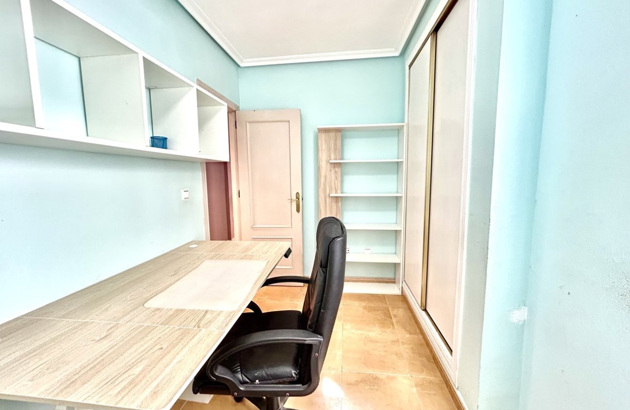 Resale - Apartment -
Torrevieja - Costa Blanca