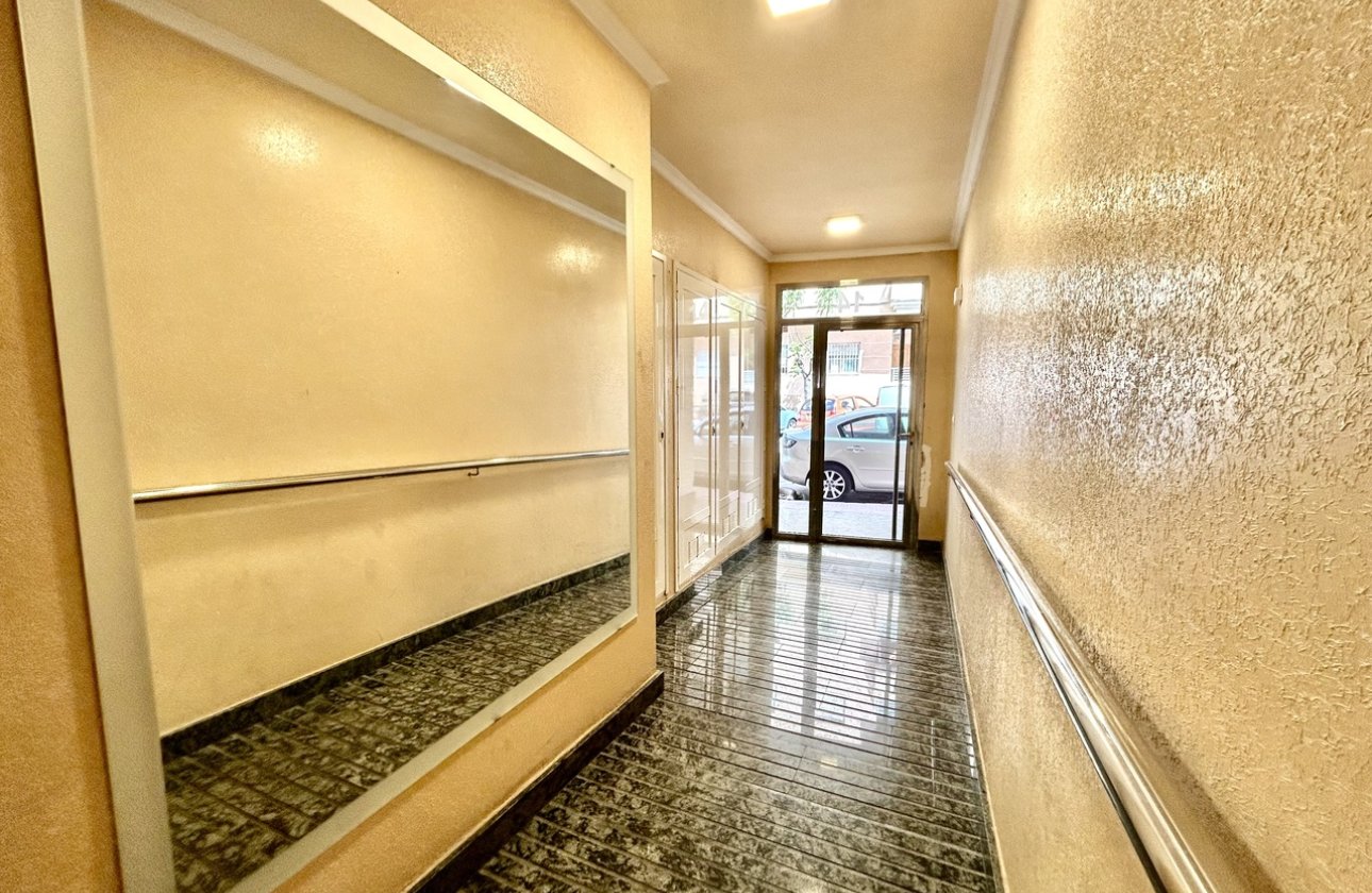Resale - Apartment -
Torrevieja - Costa Blanca