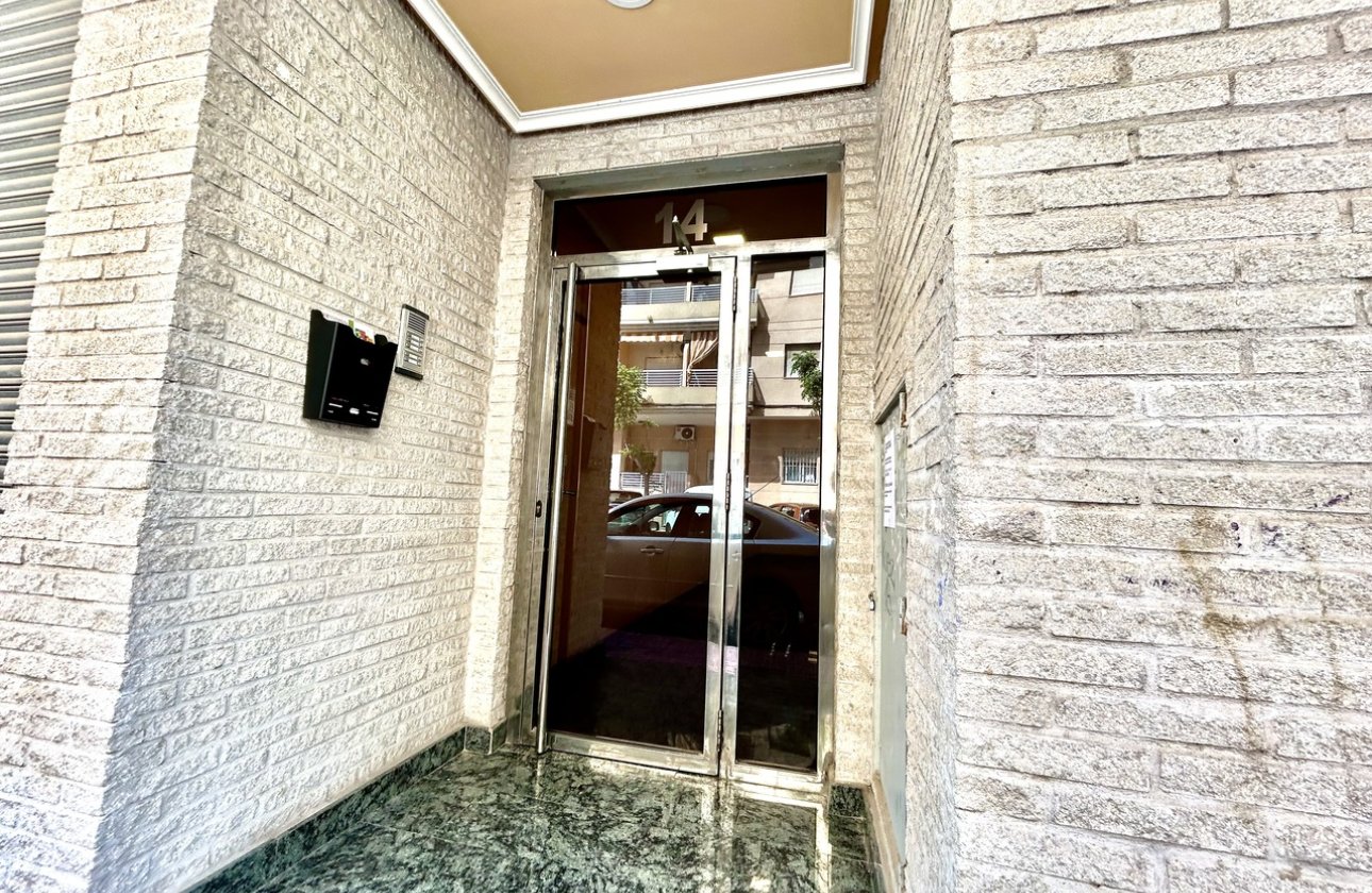 Resale - Apartment -
Torrevieja - Costa Blanca