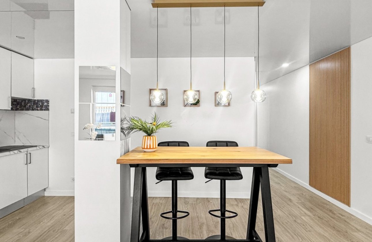Resale - Apartment -
Torrevieja - Costa Blanca