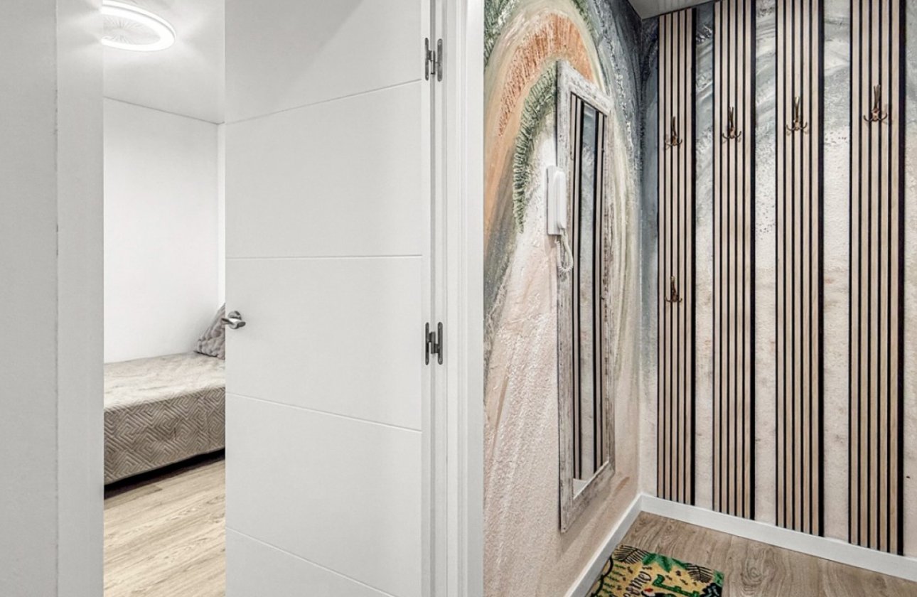 Resale - Apartment -
Torrevieja - Costa Blanca