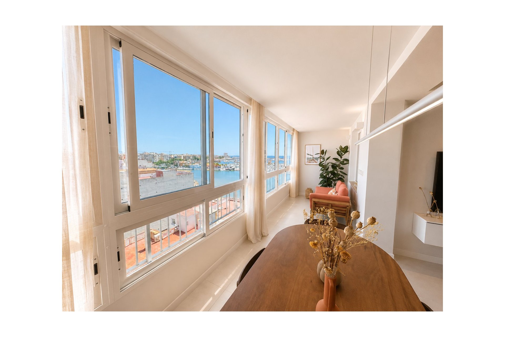 Resale - Apartment -
Torrevieja - Costa Blanca