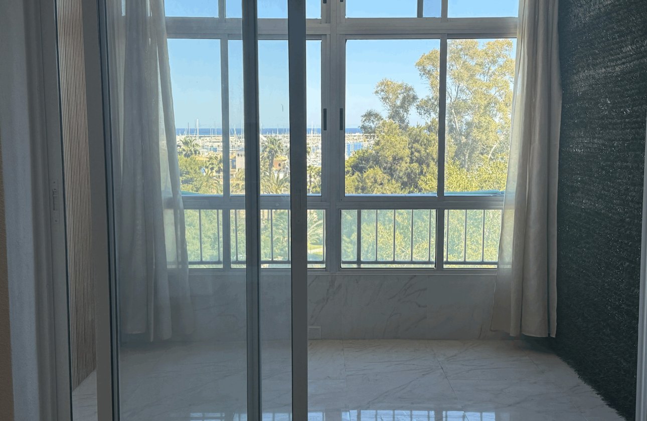 Resale - Apartment -
Torrevieja - Costa Blanca