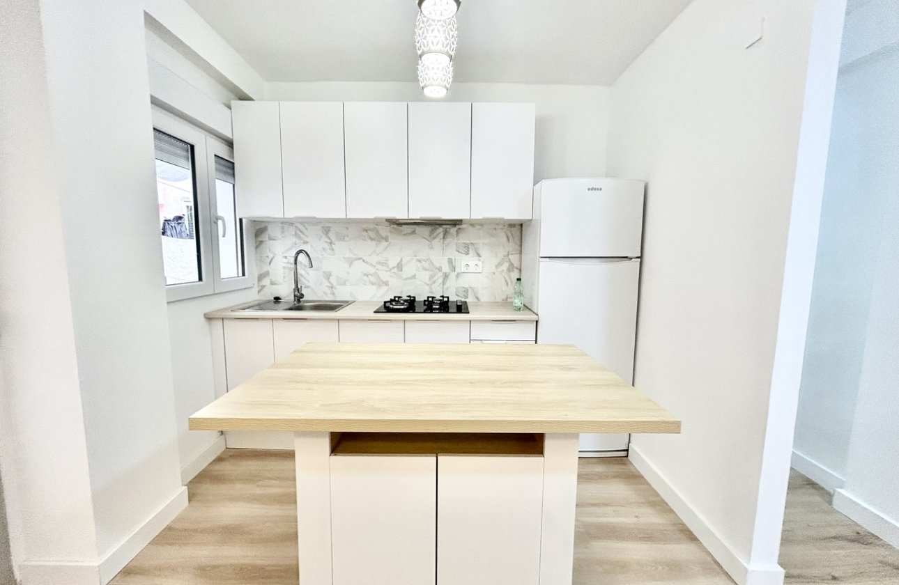 Resale - Apartment -
Torrevieja - Costa Blanca