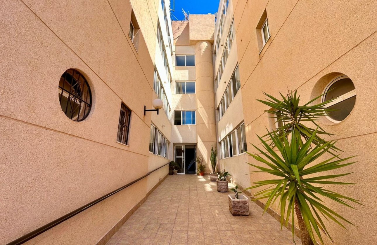 Resale - Apartment -
Torrevieja - Costa Blanca