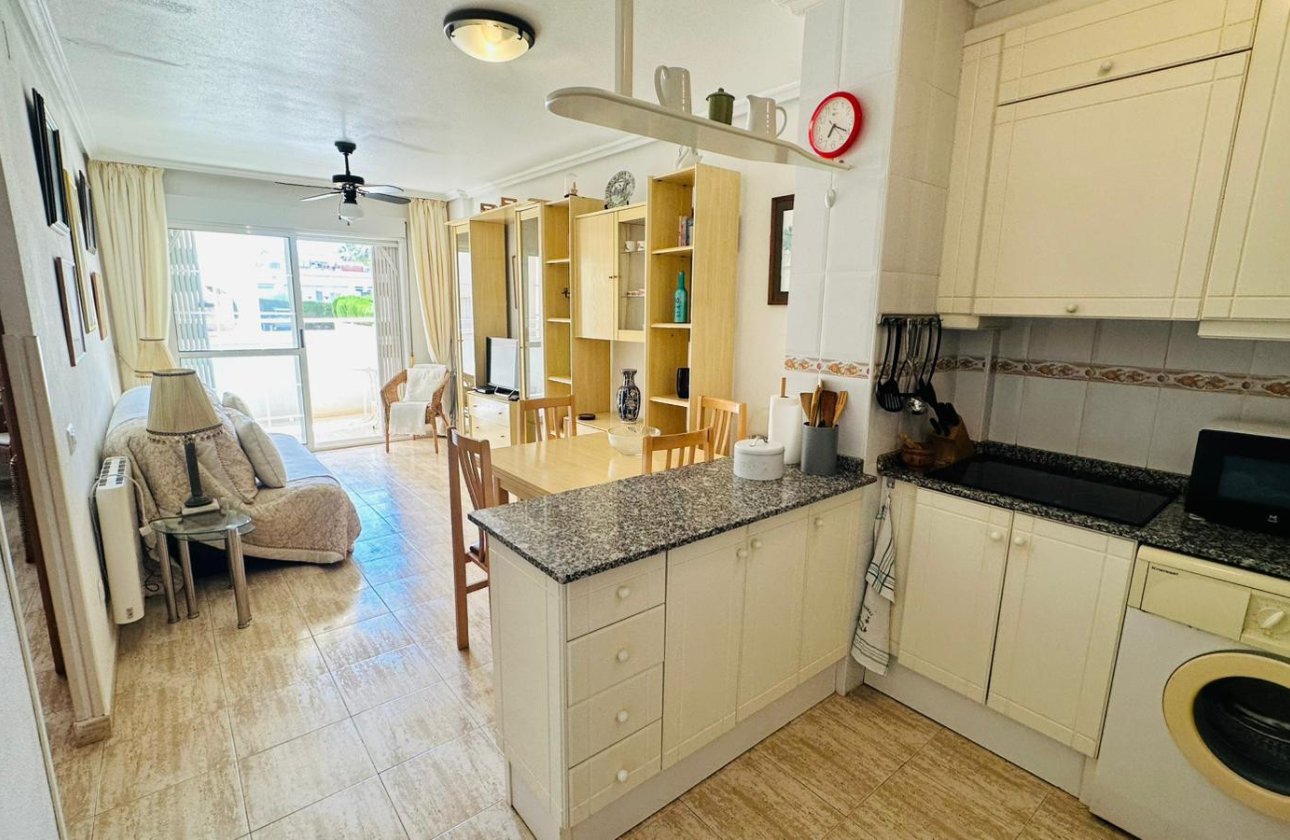 Resale - Apartment -
Torrevieja - Costa Blanca
