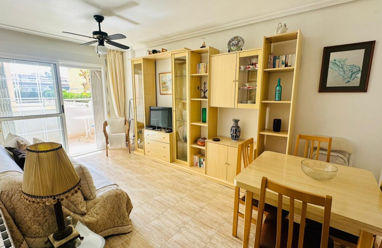 Resale - Apartment -
Torrevieja - Costa Blanca