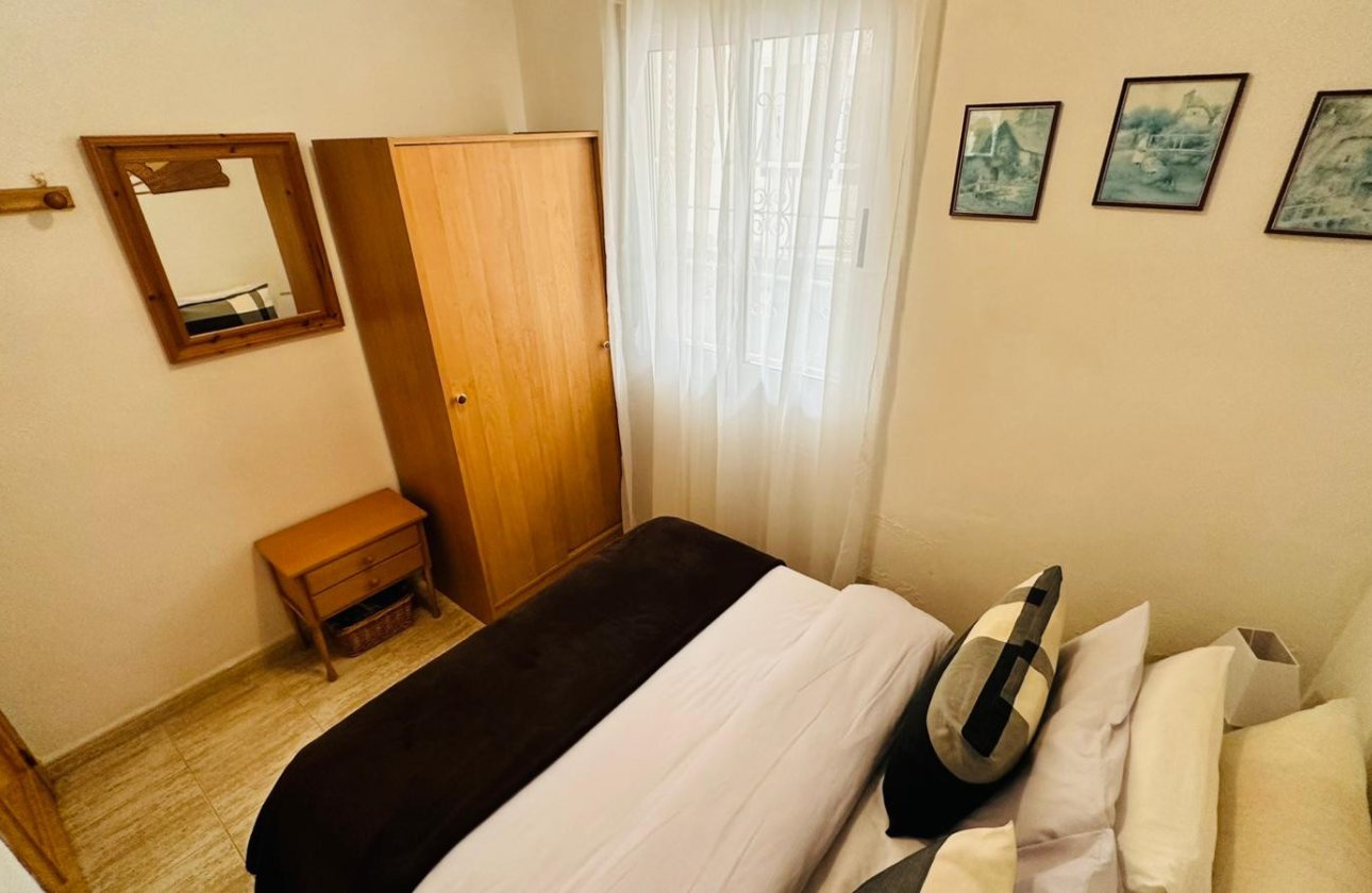 Resale - Apartment -
Torrevieja - Costa Blanca